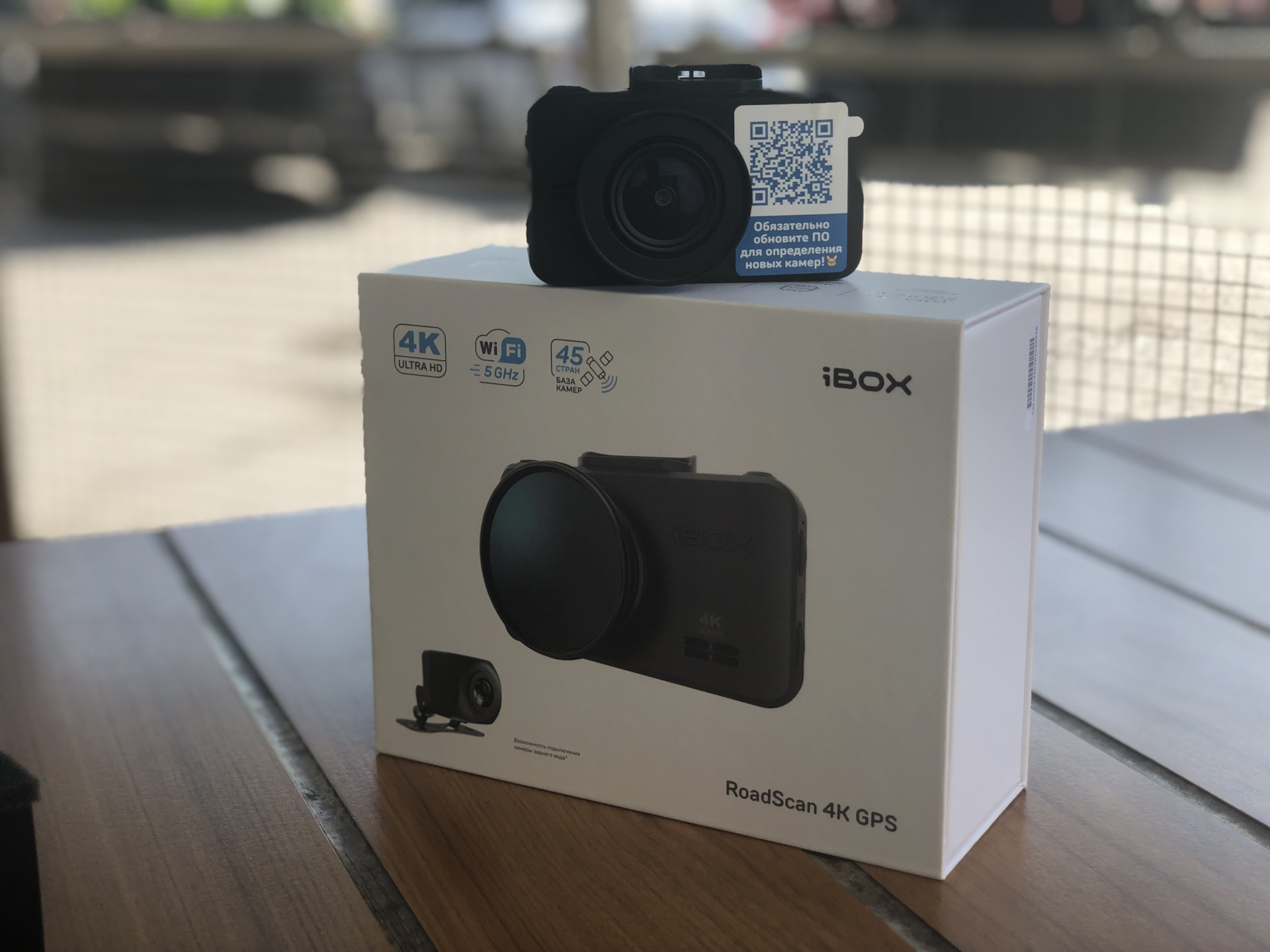 iBOX RoadScan 4K WiFi GPS Dual Видеорегистратор с базой камер
